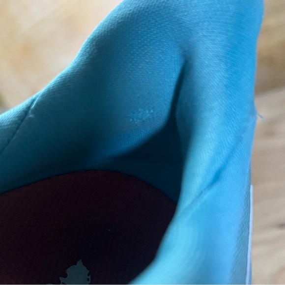 Hoka One One Clifton 8 REFLECTIVE Womens Size 8.5 Running Shoes Sneakers Blue - Picture 8 of 13